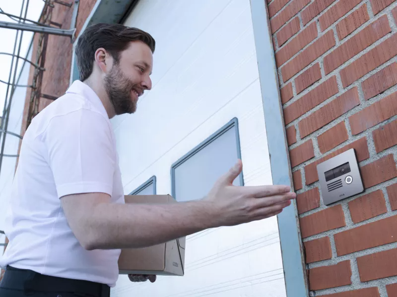 AXIS I8016-LVE Network Video Intercom