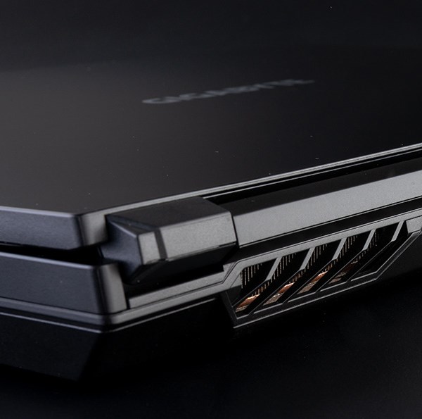 Gigabyte A7 K1 17.3" 144Hz Gaming Laptop R75800H 16GB 1TB RTX3060P