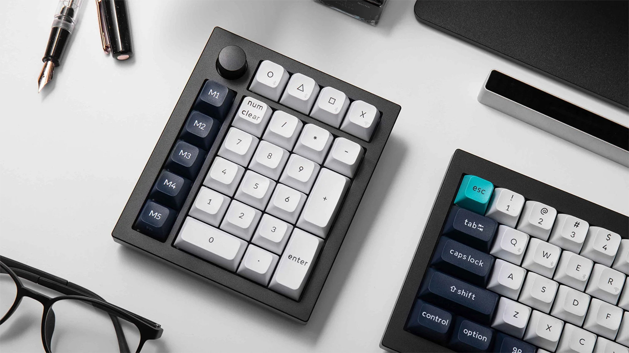 Keychron Q0 Max Hot-Swap RGB Wireless Number Pad Black