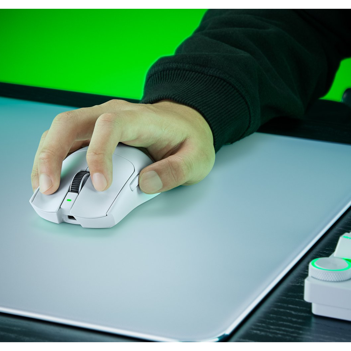 Razer Viper V4 Pro Wireless Esports Gaming Mouse - White - RZ01