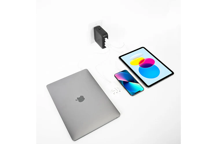 Targus 100W USB-C Travel GaN Charger