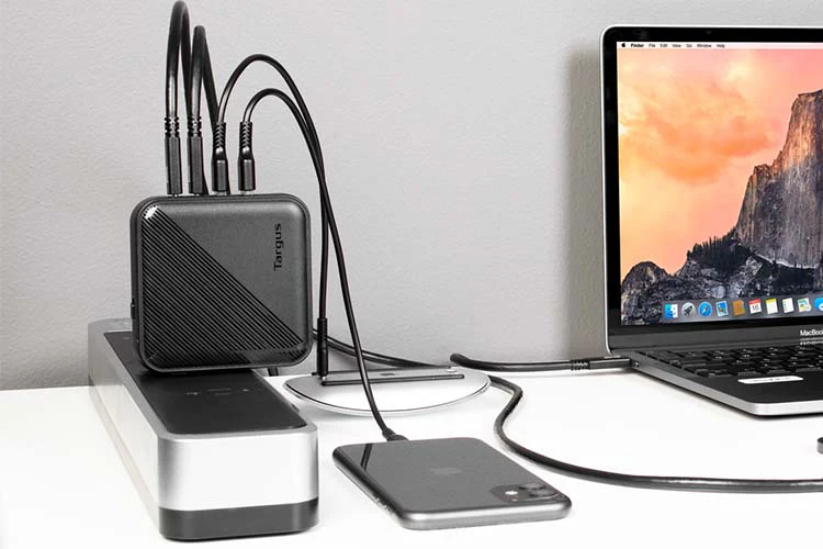 Targus 100W USB-C Travel GaN Charger